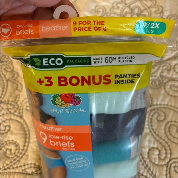 Fruit of the Loom 2X low rise, NWOT, plus size - Picture 3 of 4